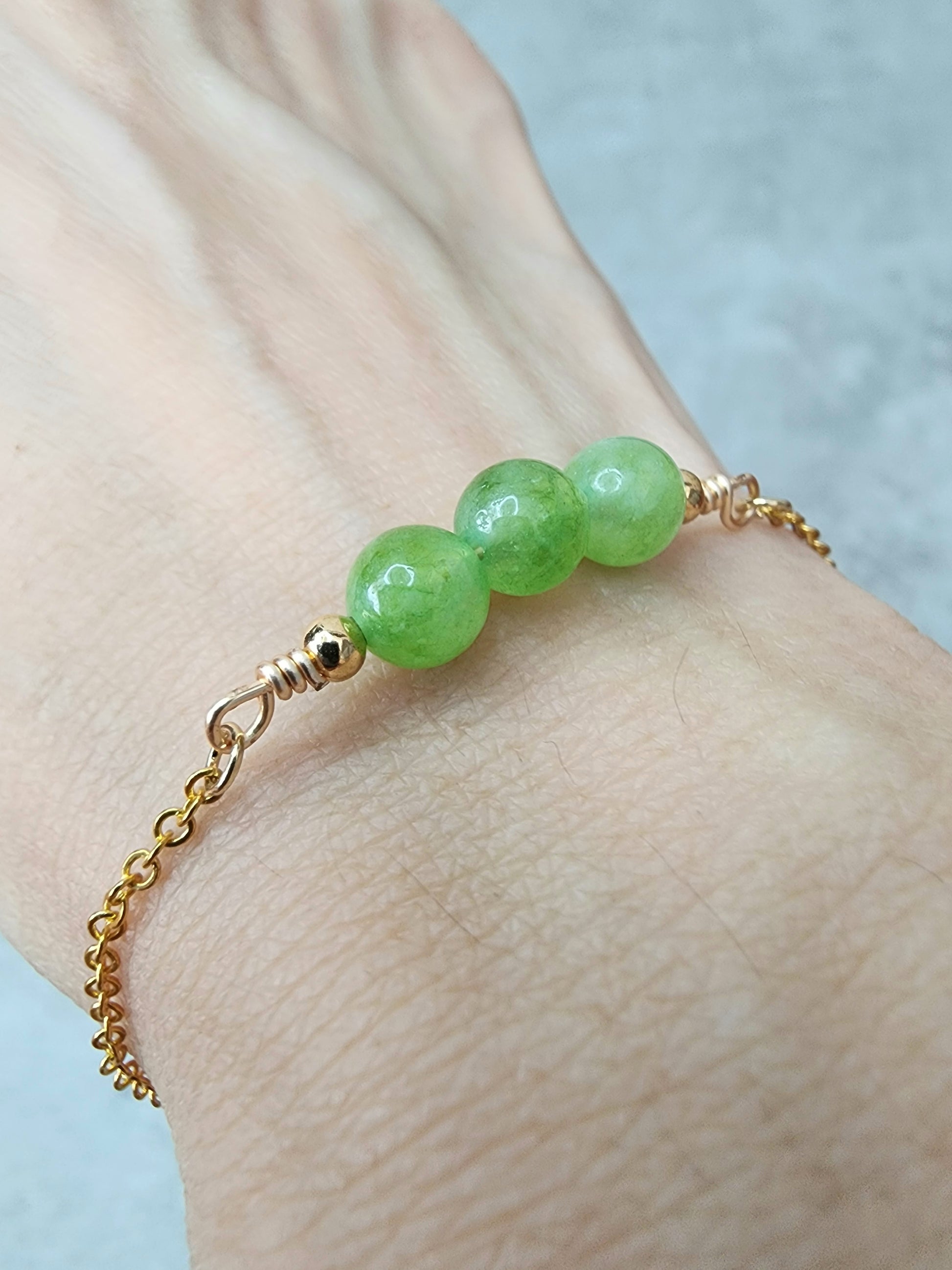 Loveliev August Peridot crystal bracelet